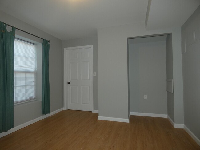 Building Photo - 88 Carriage Hill Dr