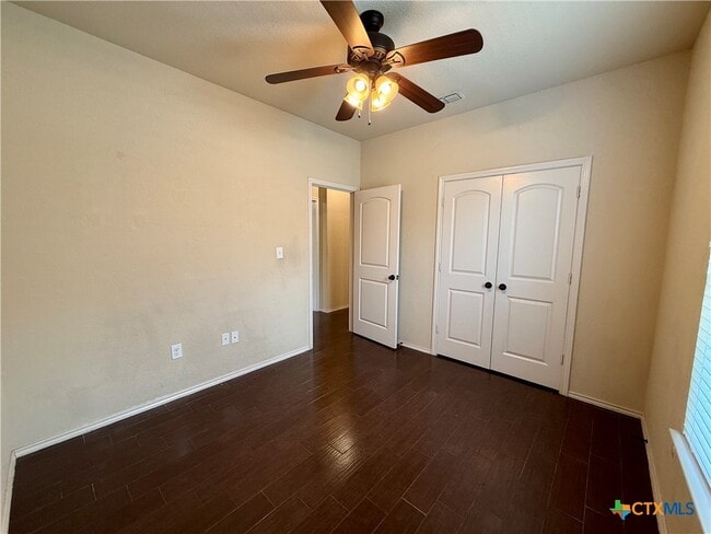 Building Photo - 685 Creekside Cir