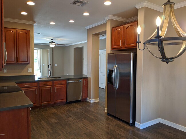 Building Photo - 21019 E Avenida Del Valle