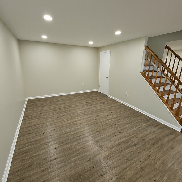 Building Photo - 62 S Orange Ave