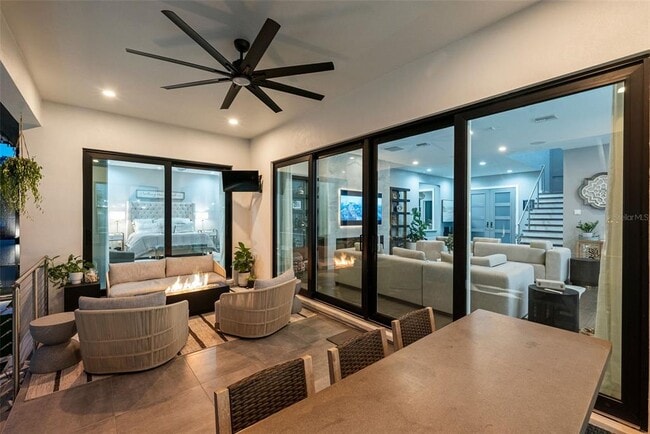 Building Photo - 3624 S Gardenia Ave