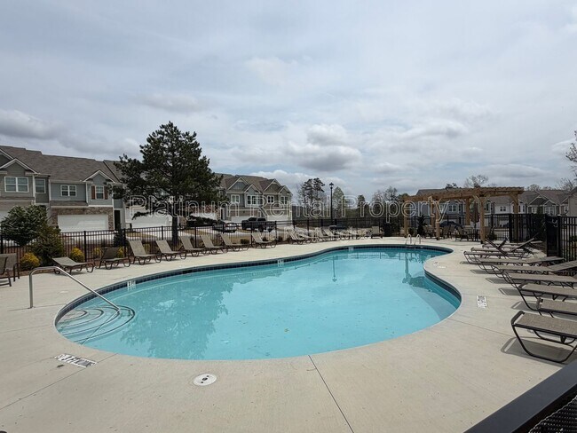 Building Photo - 54 Rustin Rdg