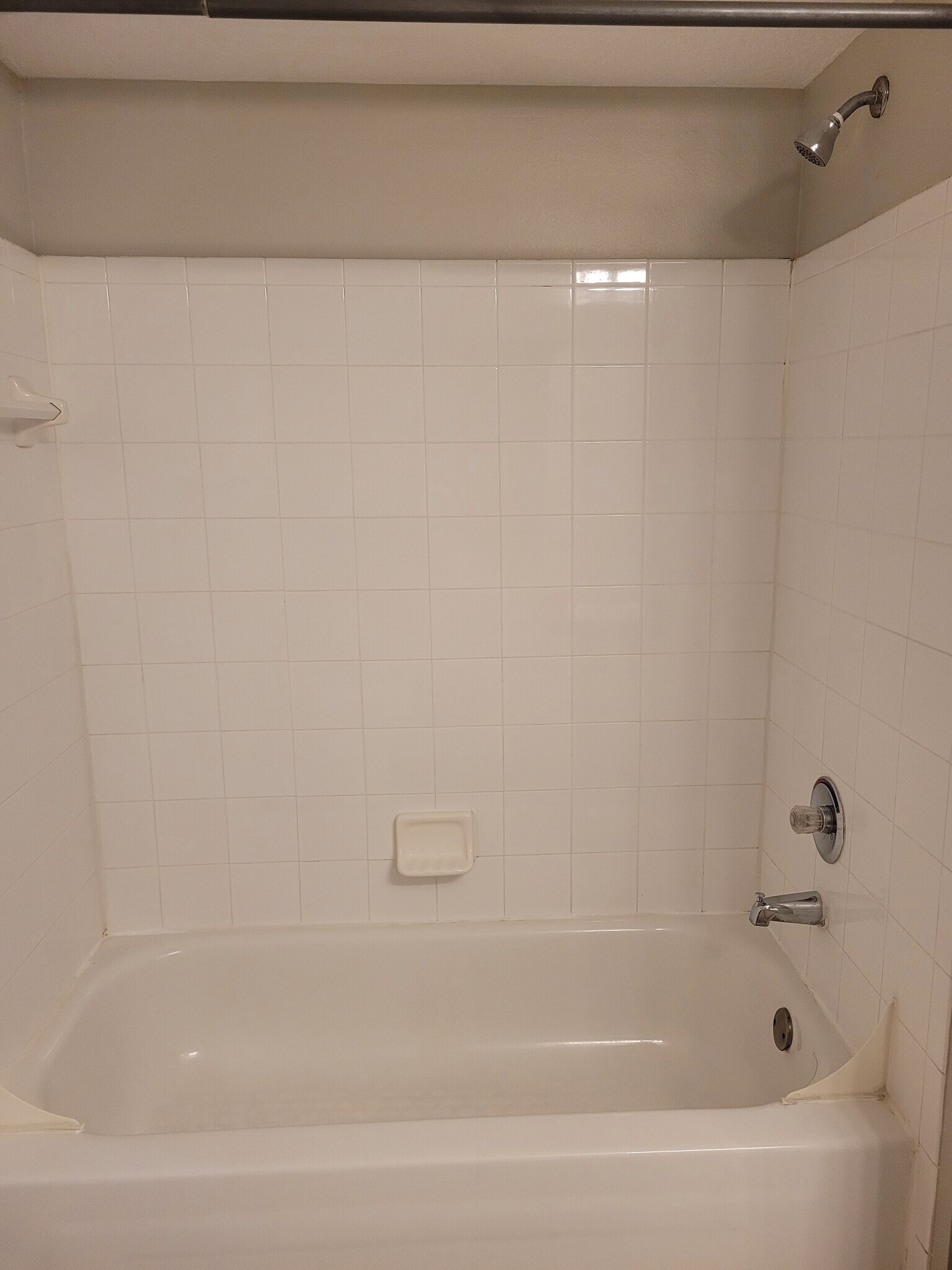 Building Photo - 814 Crest Pines Dr