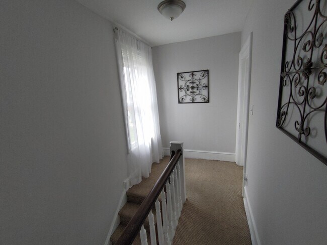 Hallway (Common Area) - 2029 Walnut St