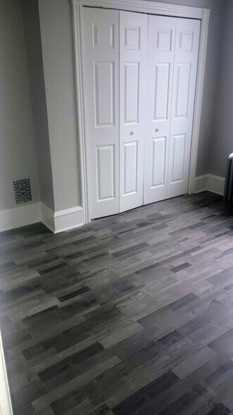 Building Photo - 319 N Wilton St