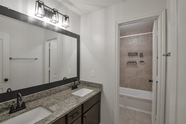 Building Photo - 19315 Boulder Bay Ln