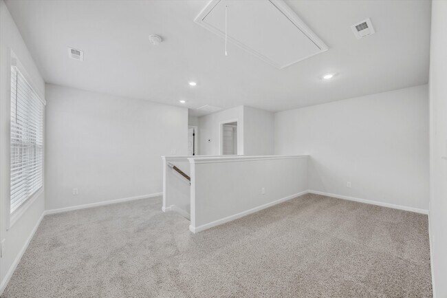 Building Photo - 27919 Chalmers Cir