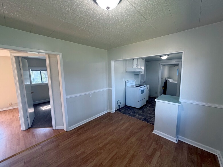 Building Photo - 1311 S 3rd Ave