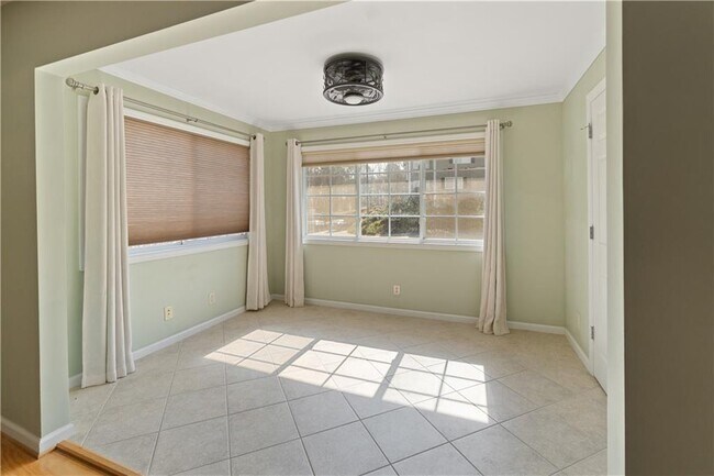 Building Photo - 1468 Briarwood Rd NE