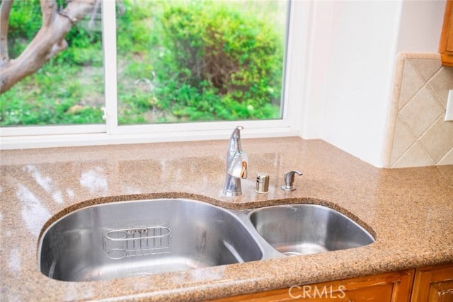 Building Photo - 20 Sirius