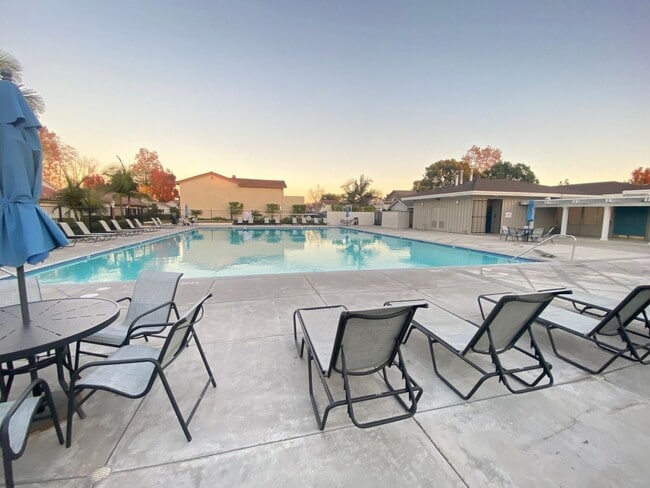 Building Photo - Luxurious 3 Bedroom Cypress Townhouse for Rent!