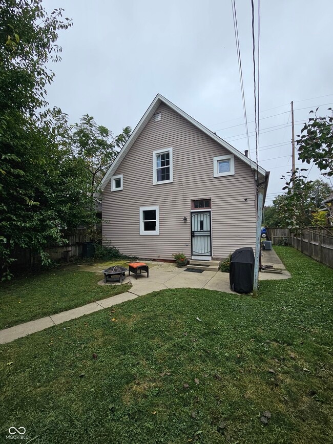 Building Photo - 814 E Raymond St