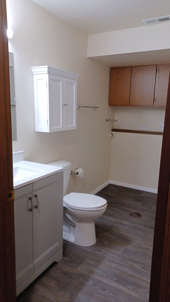 Building Photo - 11009 E Augusta Ct