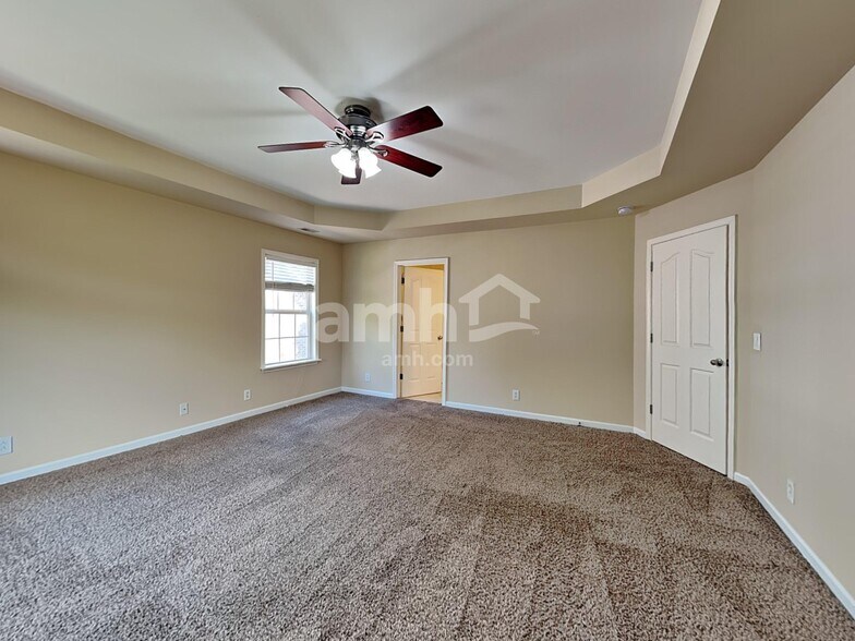 Building Photo - 1068 Blairfield Dr