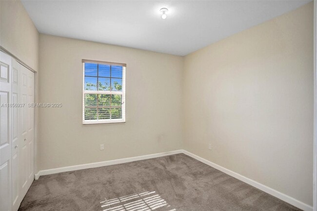 Building Photo - 9500 SW 167th Ave