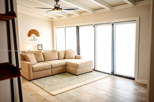 Building Photo - 2506 Bimini Ln