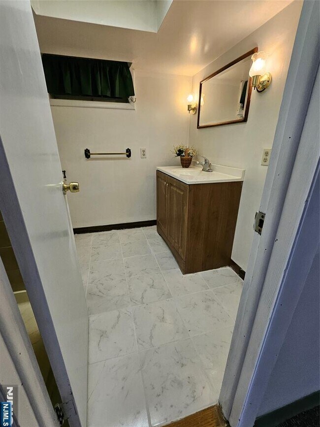 Building Photo - 55 Rutgers Pl