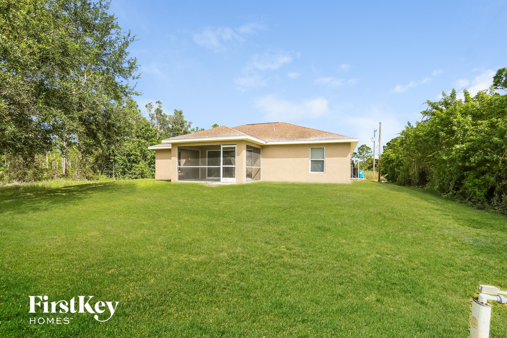 Building Photo - 538 Flamingo Ave S