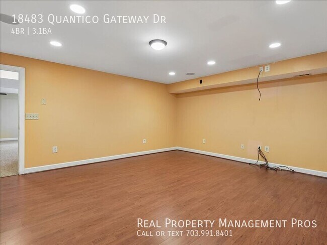 Building Photo - 18483 Quantico Gateway Dr