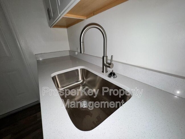 Building Photo - 4704 Estonia St