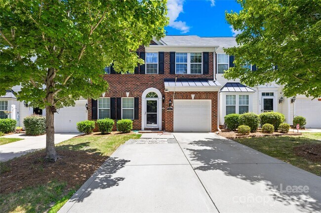 Primary Photo - 709 Prospect Lane