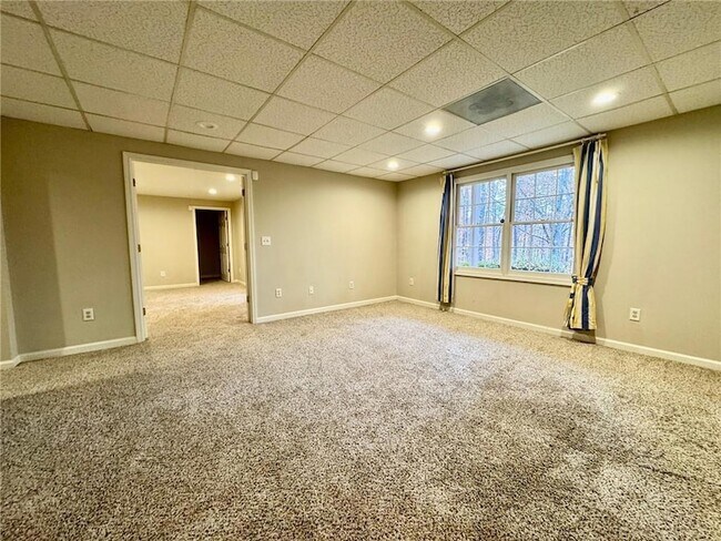 Building Photo - 5450 Heathridge Terrace