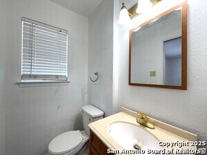 Building Photo - 9202 Silver Hill