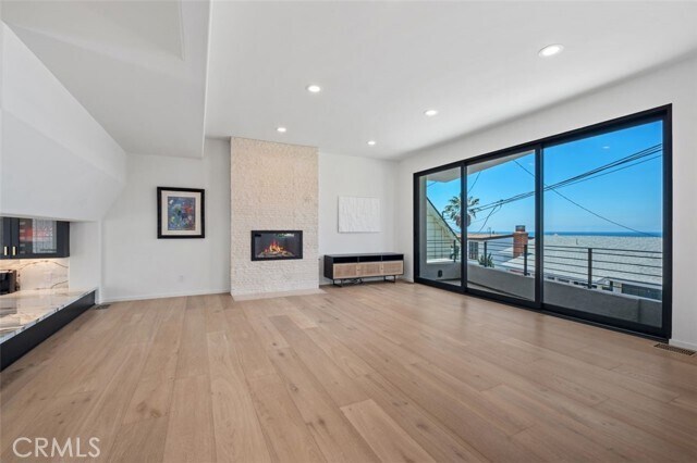 Building Photo - 31868 Circle Dr