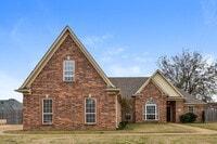 Building Photo - 2104 Eubanks Ln