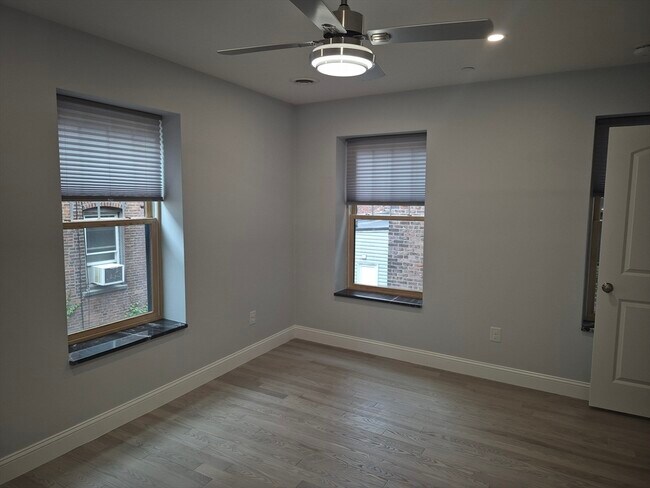Building Photo - 209 Endicott St