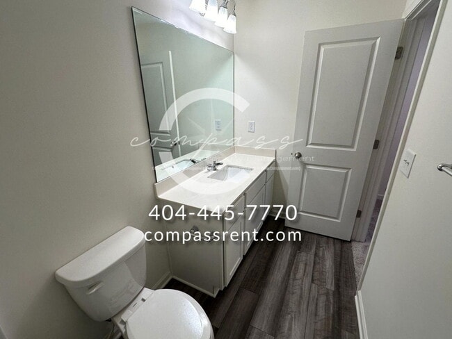 Building Photo - 401 Kings Cross Wy