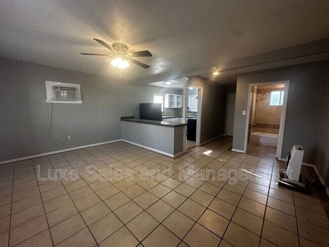 Building Photo - 1134 NW 49th St