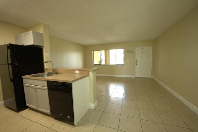 Building Photo - 1617 Meadows Cir