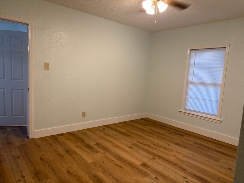 Building Photo - 2543 E Ann Arbor Ave