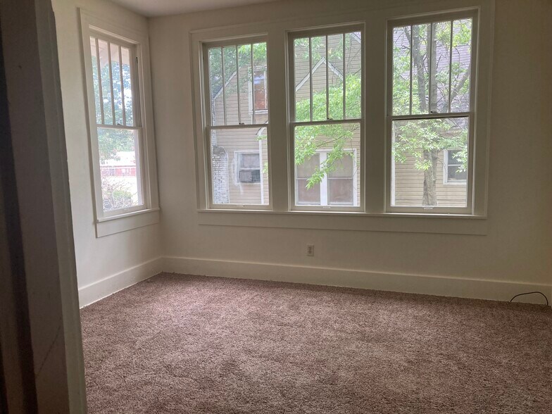 Building Photo - 1715 Locust St