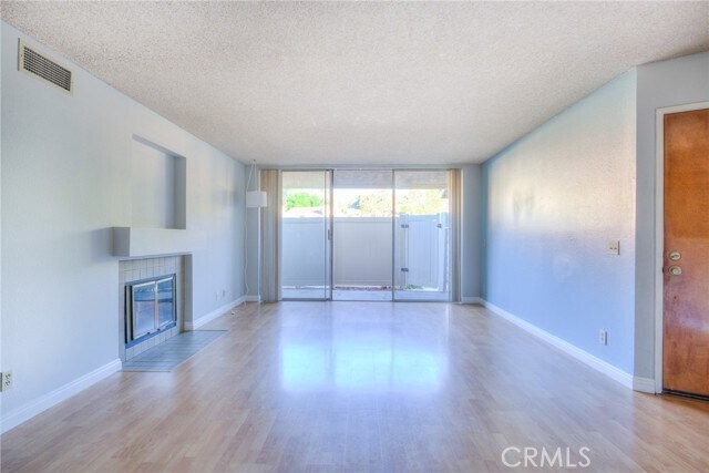 Building Photo - 3 Carriage Way