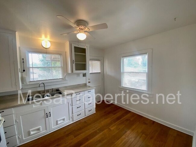 Building Photo - 4432 9th St