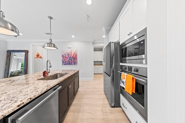 Building Photo - 802 Raihope Way