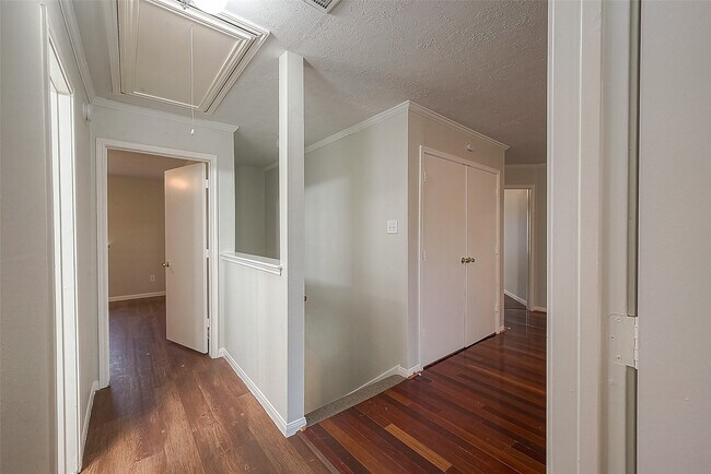 Building Photo - 17523 Coventry Oaks Dr