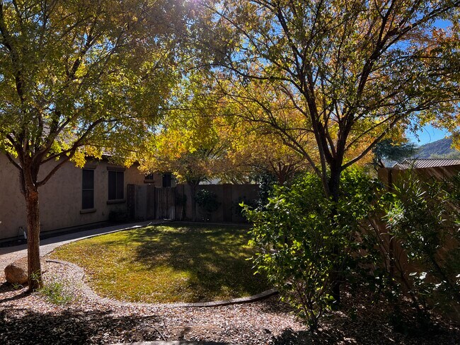 Building Photo - 5610 W Desperado Way