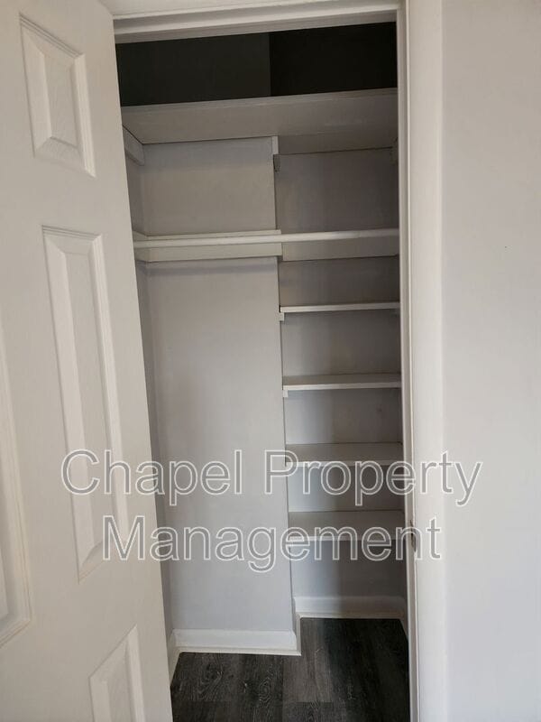 Building Photo - 4063 Balwynne Park Rd