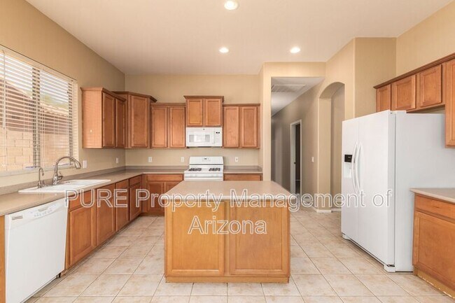 Building Photo - 7418 W Lariat Ln