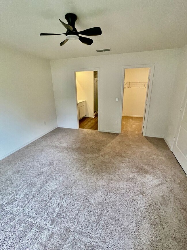 Building Photo - 37378 Whisper Wy