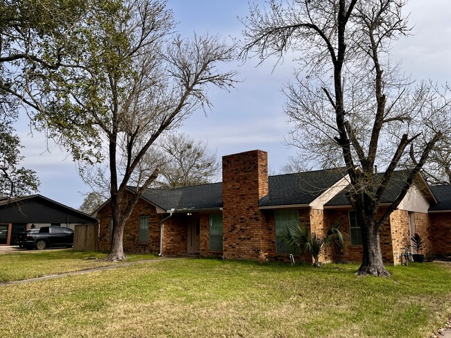 Building Photo - 1010 Holt St