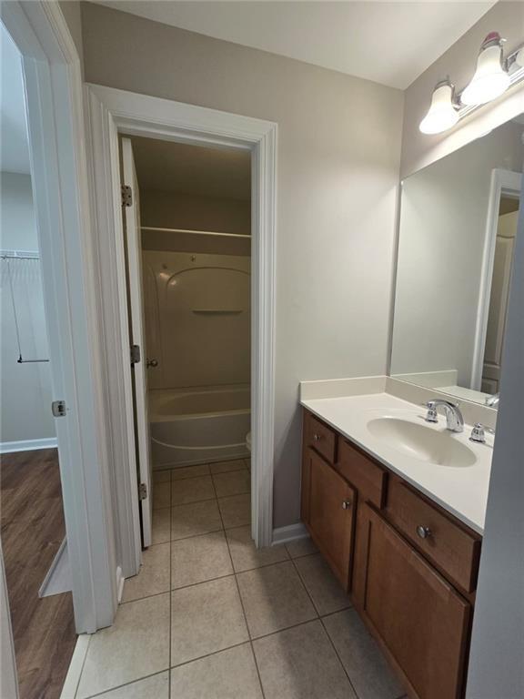 Building Photo - 3845 Dalwood Dr