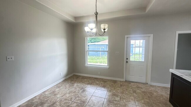 Building Photo - 1511 Texoma St