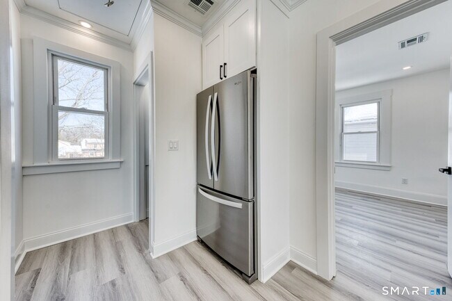 Building Photo - 44 Wallace Row