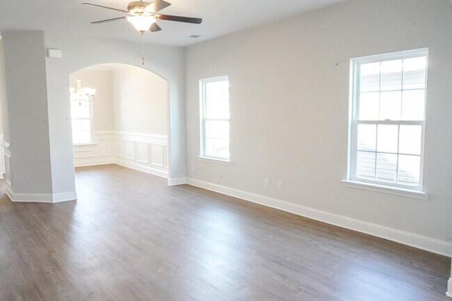 Building Photo - Available Soon!