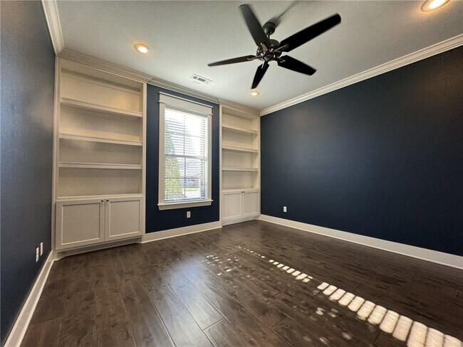 Building Photo - 21 S Prairie Dunes Dr