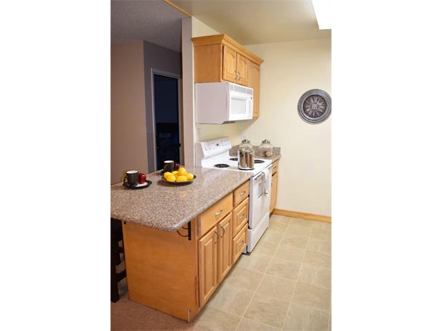 Primary Photo - 401 Piccadilly Pl
